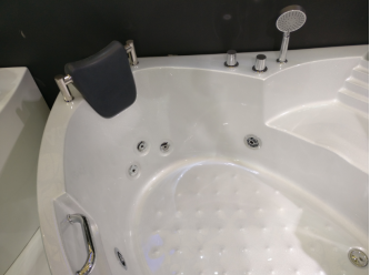 (4)C-423-ZZB- 2017 New Corner Standing Alone Acrylic Whirlpool Hydro Massage Indoor Hot Tub with Seat.png