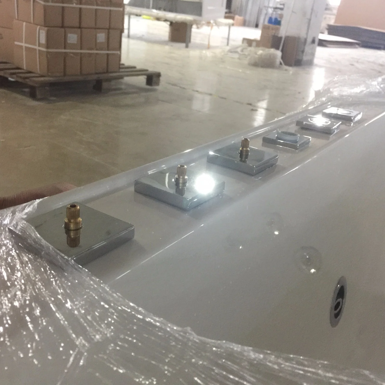 C-437 C-3127(R) Simple Modern Design Style Hot Corner Whirlpool Jetted Bathroom Acrylic Tub for Sale 3.JPG C-437 C-3127(R) Simple Modern Design Style Hot Corner Whirlpool Jetted Bathroom Acrylic Tub for Sale 3.JPG