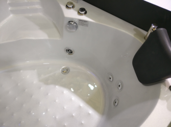 (3)C-423-ZZB- 2017 New Corner Standing Alone Acrylic Whirlpool Hydro Massage Indoor Hot Tub with Seat.png