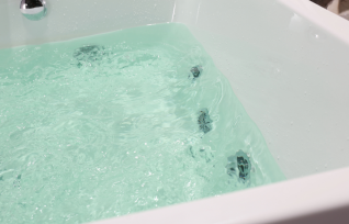 product-402-267 (5)Model C-3193 2017 New Product Acrylic Square Shape Bath Tub with Jetted Whirlpoor Massage Function.png