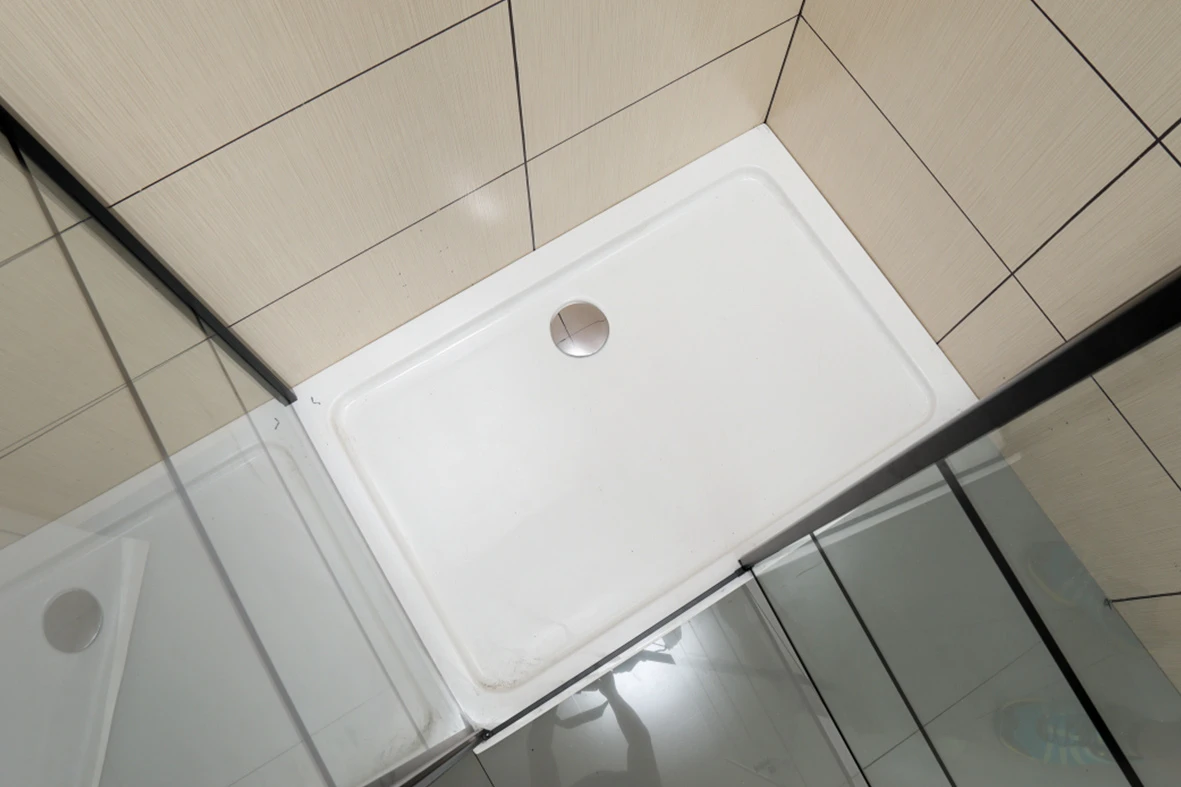 Fabbrica di porte doccia in vetro nero Fabbrica di porte doccia in vetro nero