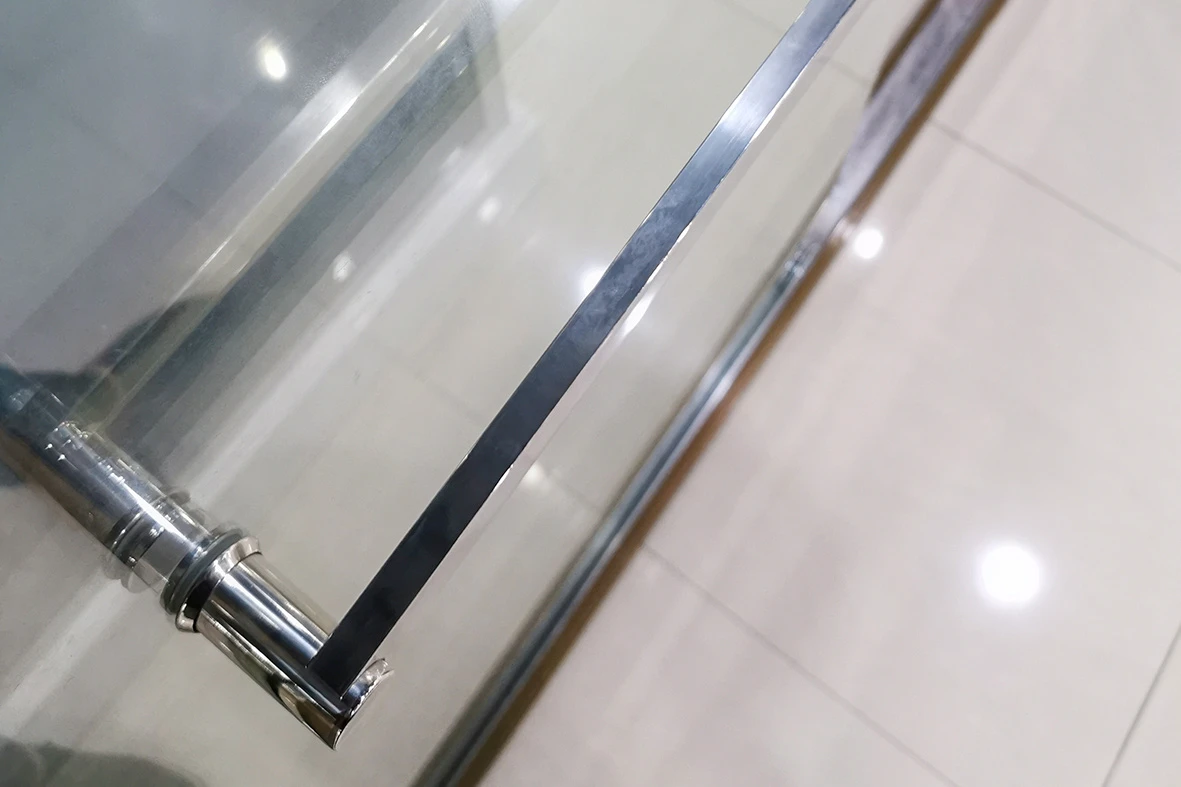 China 1600 sliding shower door China 1600 sliding shower door