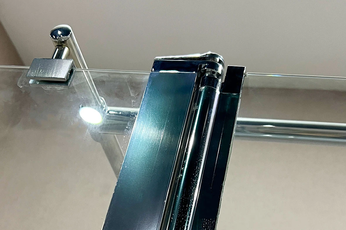 Wholesaler-of-frameless-shower-enclosures-for-bathrooms