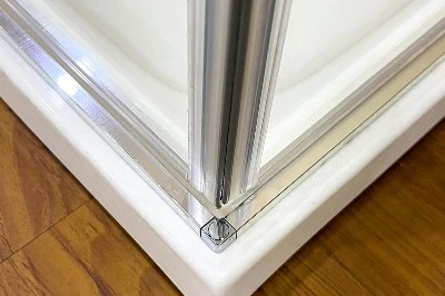 Pivot-Corner-Shower-Enclosure-Distributor