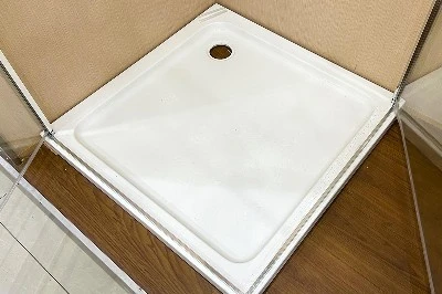 Pivot-Corner-Shower-Enclosure-Factory