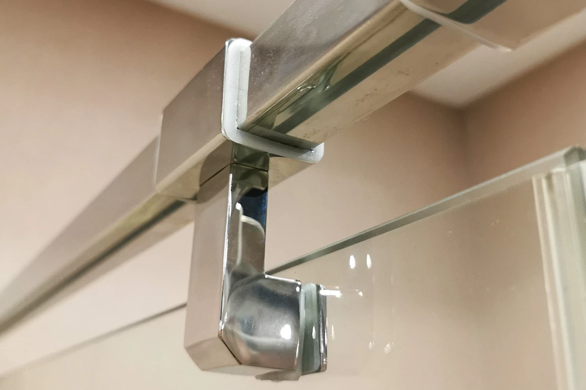 China-Corner-Hinge-Shower-Enclosure
